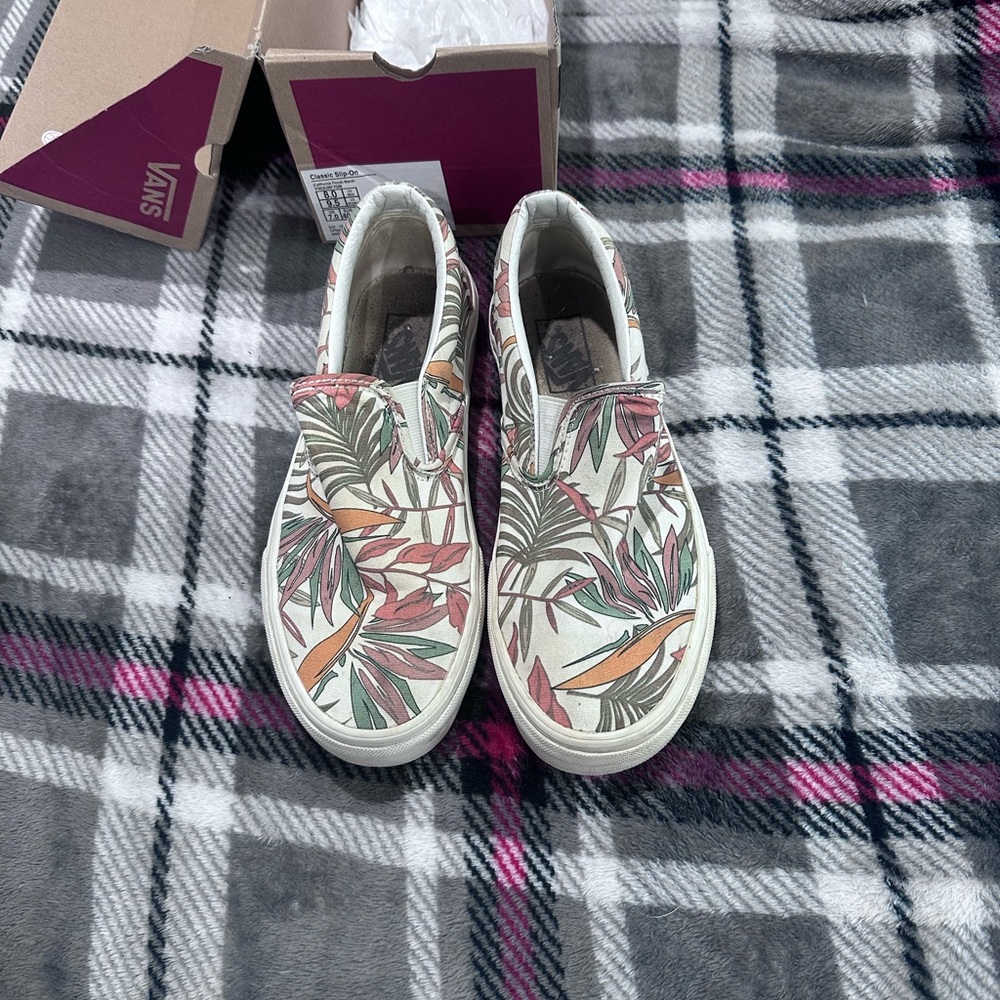 Vans Classic Slip-On Sneakers